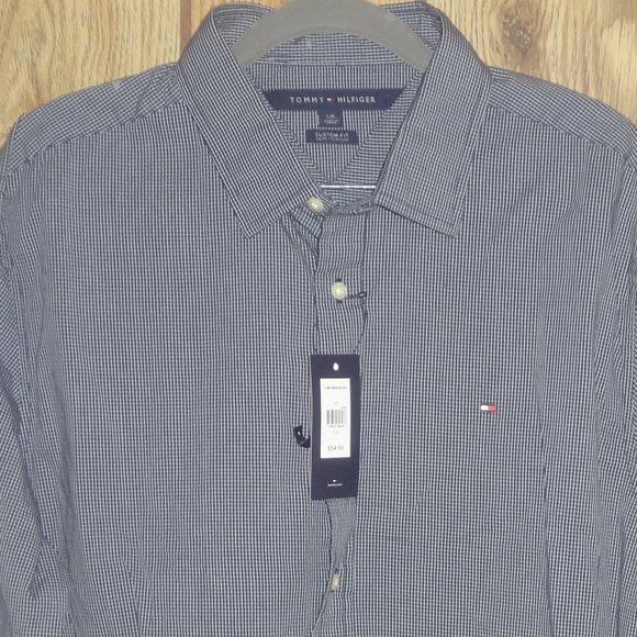 Tommy Hilfiger  Button  Down Black Checkered - Picture 1 of 2